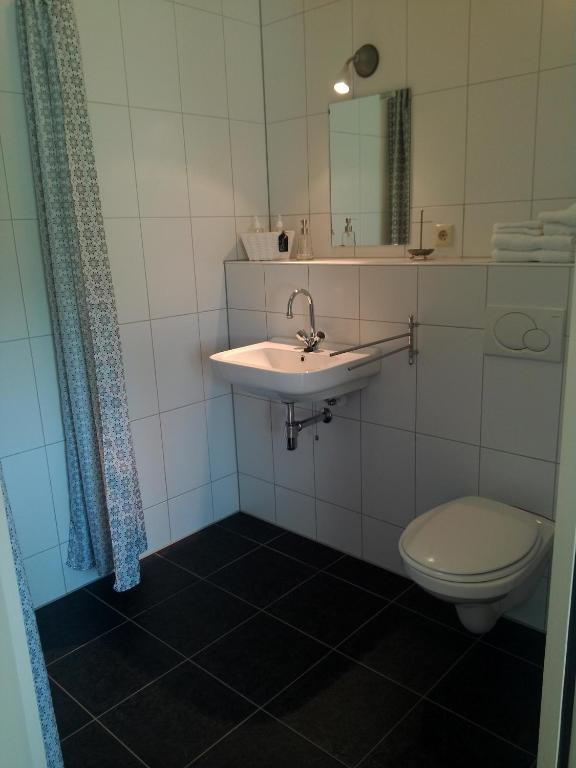 Bed&Breakfast Uiterburen Zuidbroek Zimmer foto